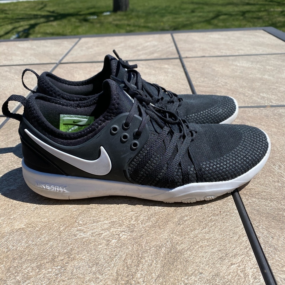 Women’s Nike Free Tennis shoes